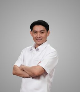 Riefian Fajarsyah Riefian Fajarsyah