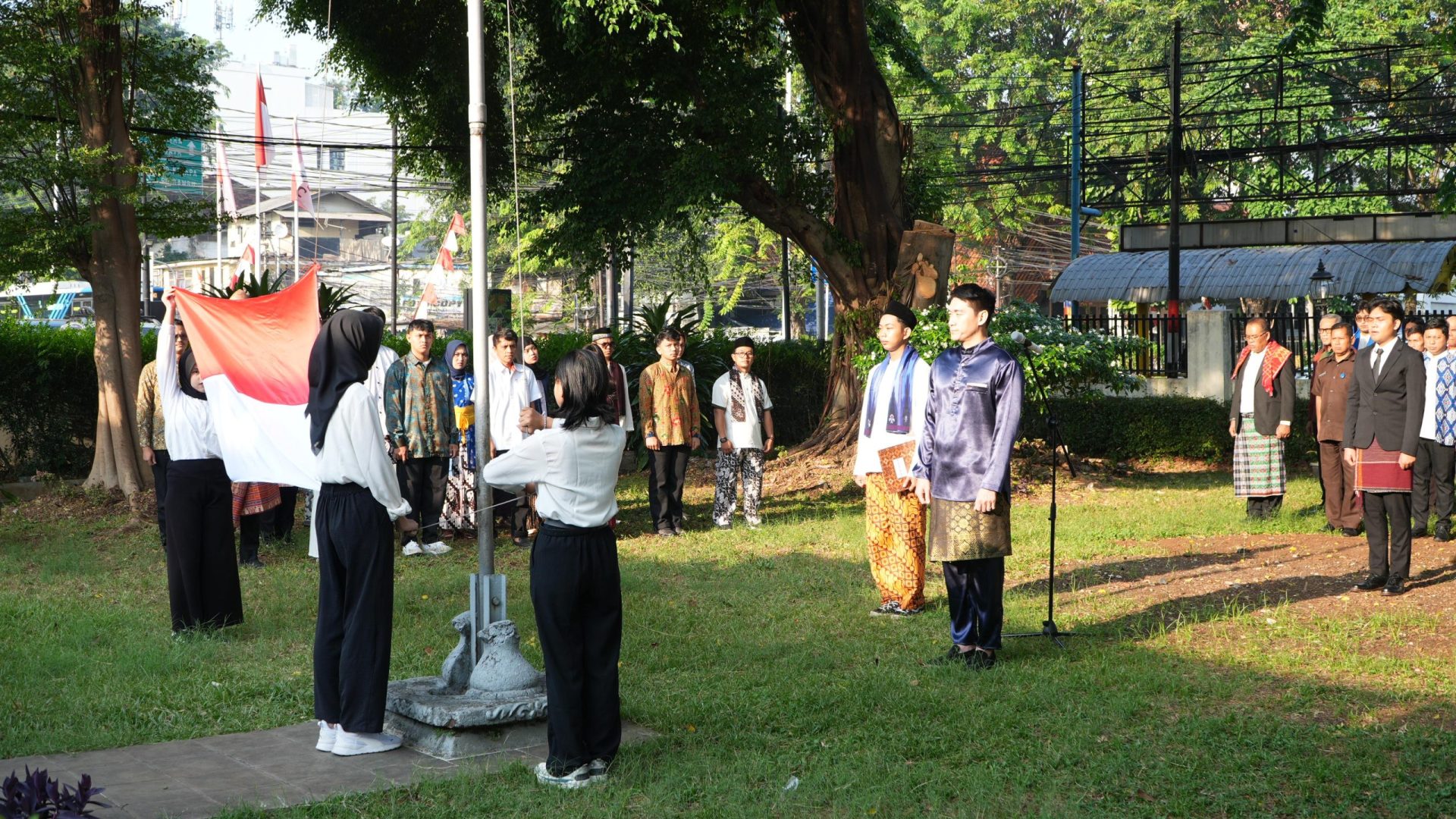 Upacara Peringatan Hari Ulang Tahun Ke-80 (1)