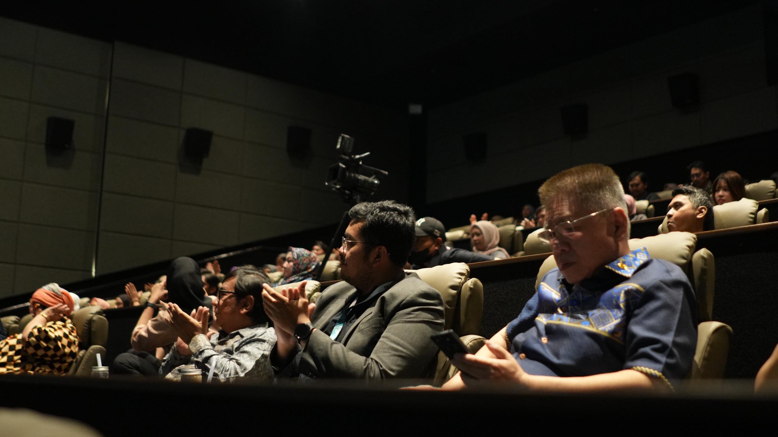 PFN Hadiri Penayangan Film Dokumenter Hotline Beijing (1) PFN Hadiri Penayangan Film Dokumenter Hotline Beijing (1)